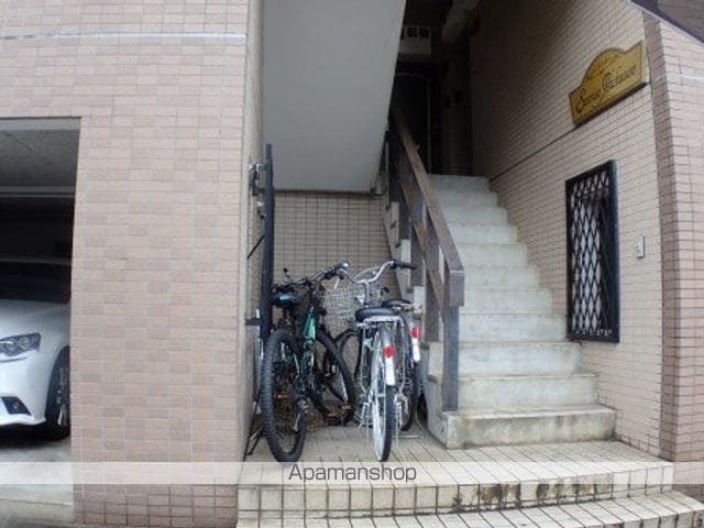 サンライズ白山の玄関写真