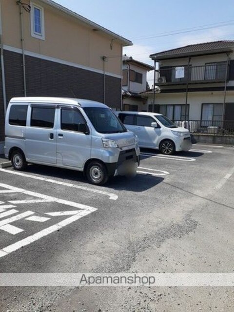 コンフォリア[1LDK/46.09m2]の駐車場