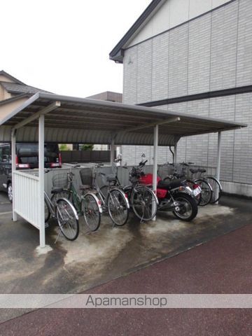 ヴィルヌーブ経堂 B棟の玄関写真