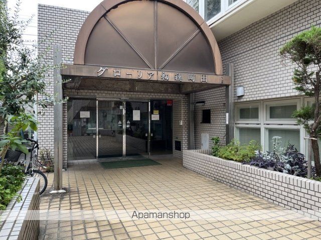 アカデミー・グローリア初穂町田合同ビルの玄関写真
