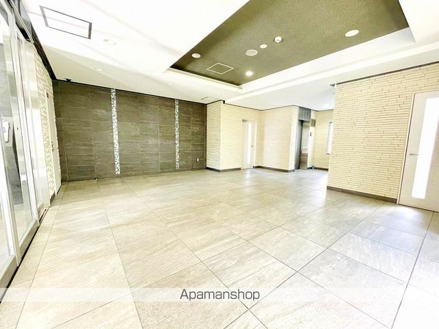 フォレストグレイス滝井駅前Iの玄関写真