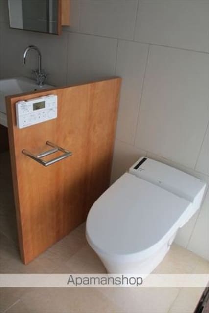和歌山県和歌山市十番丁[2LDK/141.45m2]のトイレ