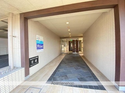 ベルエミナンス桜町[2LDK/53.32m2]のエントランス