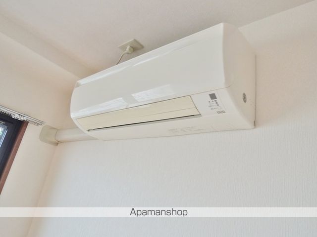 ロイヤルクイーンズパーク江坂の内装写真