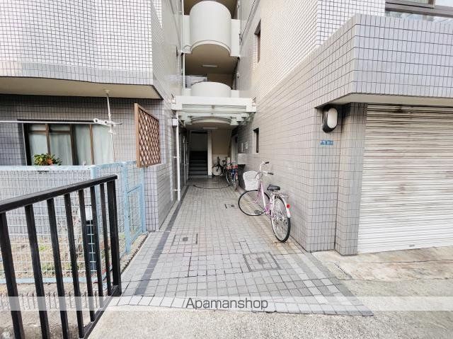 ロイヤルハイツ歌園2の外観写真