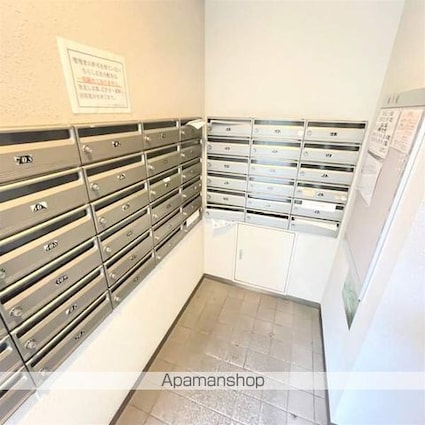 愛知県春日井市中央通１丁目[1R/20.81m2]のエントランス1