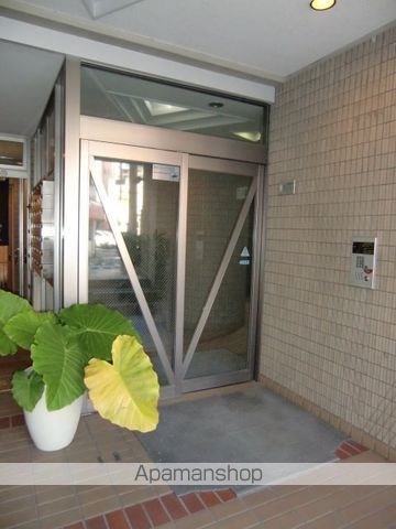 フィルズ薬院の玄関写真