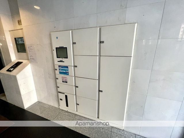 エンクレスト天神IIの玄関写真