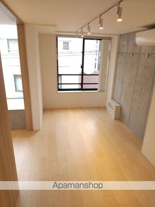 ミリアレジデンス早稲田山吹町[1K/30.38m2]のリビング・居間