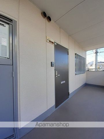 マリッチ雅の玄関写真