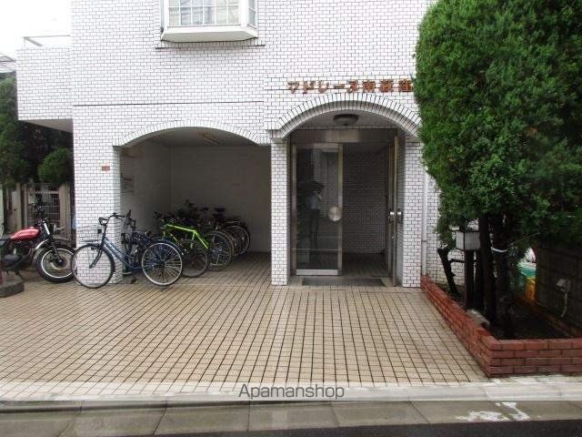 マドレーヌ南荻窪の玄関写真