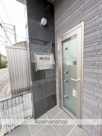 RIVIERE CHAMP元宮の玄関写真
