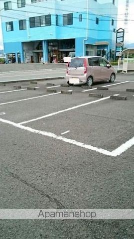 ロイヤル雑賀の玄関写真