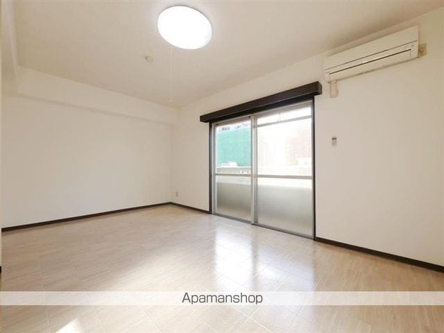 ロイヤルパーク大町の内装写真