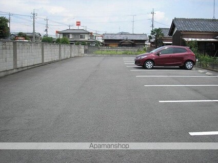 パンフレール[1LDK/43.93m2]の駐車場