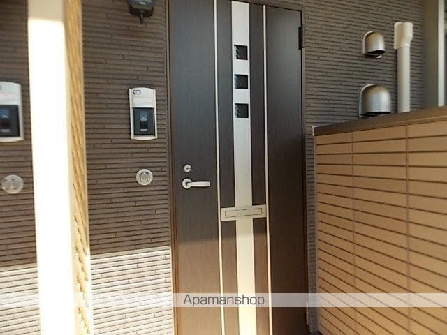 プラシード白山Iの玄関写真