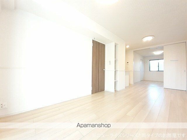 ウイングス・ワン[1LDK/50.01m2]のリビング・居間