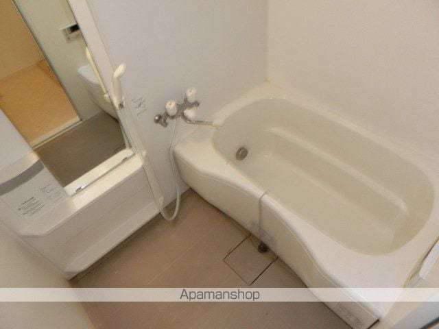 グリーンコート貝塚3号館の内装写真