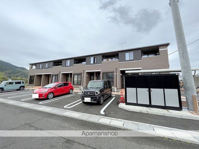 Haustiere Iの外観写真