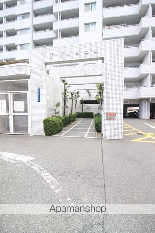 サーパス東古松の玄関写真