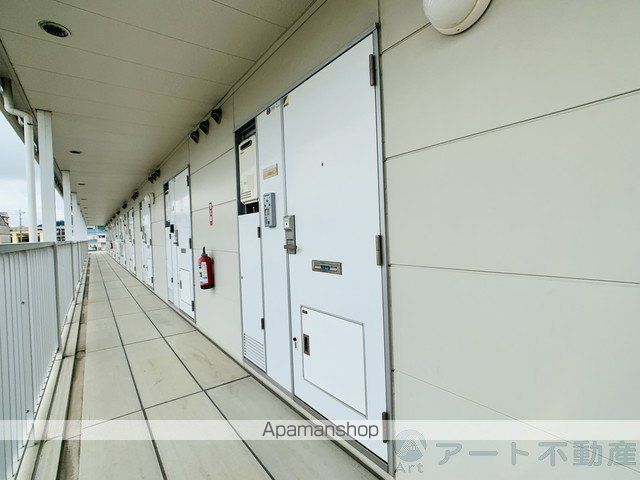 レオパレスエスポワールの玄関写真