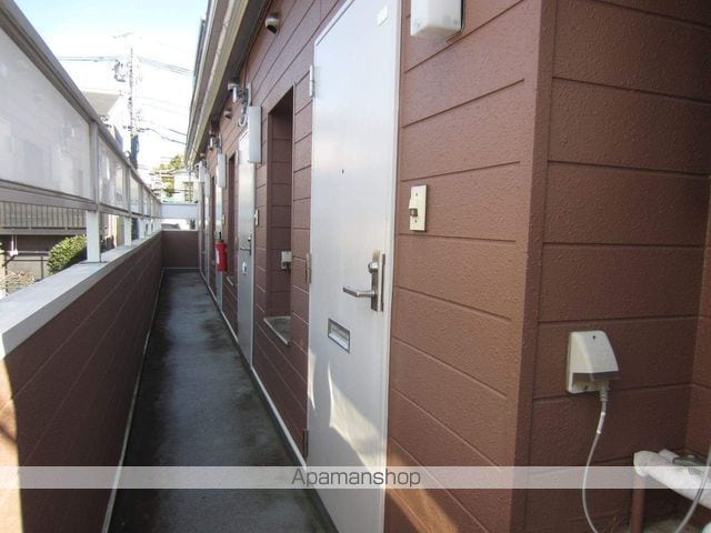 ドルフ伊勢原No8の玄関写真