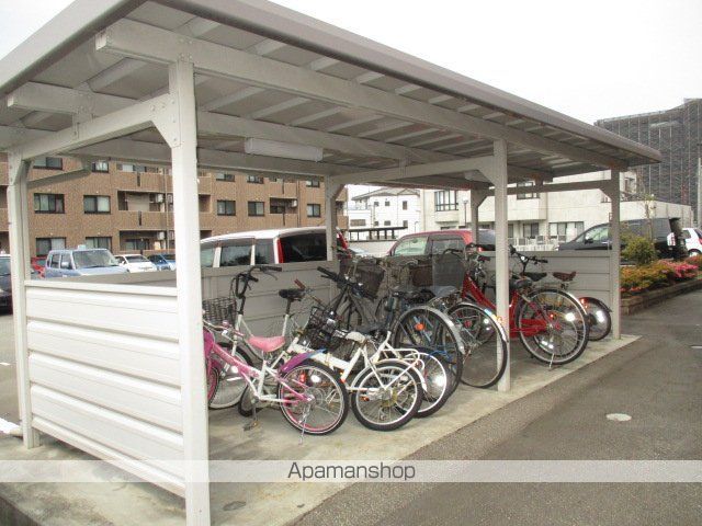 富山地鉄富山市内線 南富山駅前駅 徒歩11分 3階建 築17年の外観写真