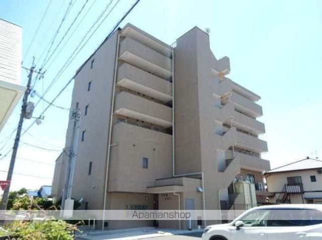 下伊福かわいマンションの外観写真