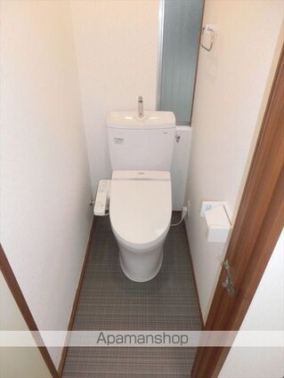 和歌山県和歌山市友田町３丁目[1K/35m2]のトイレ