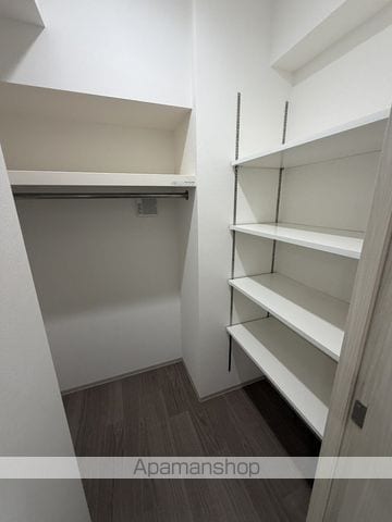 STANDZSHINOSAKAの内装写真