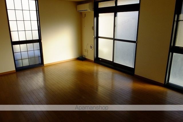 レオパレスメイプルハイム高野台1号館の内装写真