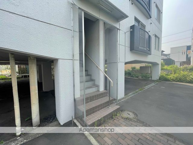 ホワイトプラザの玄関写真