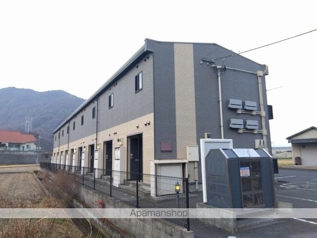 レオパレス観音寺の外観写真