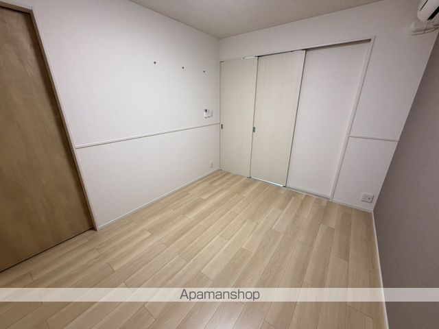 京阪本線 牧野駅 バス乗車時間：9分 最寄りバス停で下車 徒歩4分 3階建 築1年の内装写真