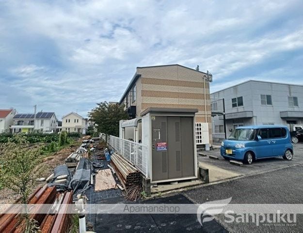 レオパレスラ プランタンの外観写真