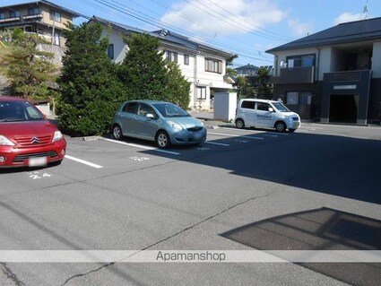 サニーコート中野[1LDK/42.72m2]の駐車場
