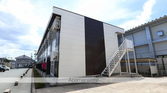 レオパレスプルメリアBの外観写真