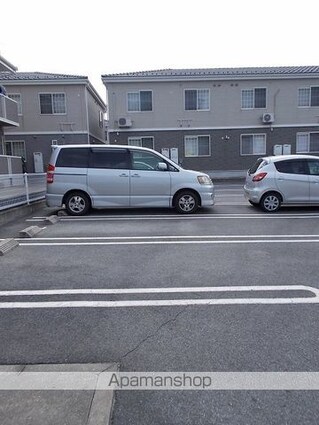 サンヒルズ　Ｃ[2DK/46.92m2]の駐車場1