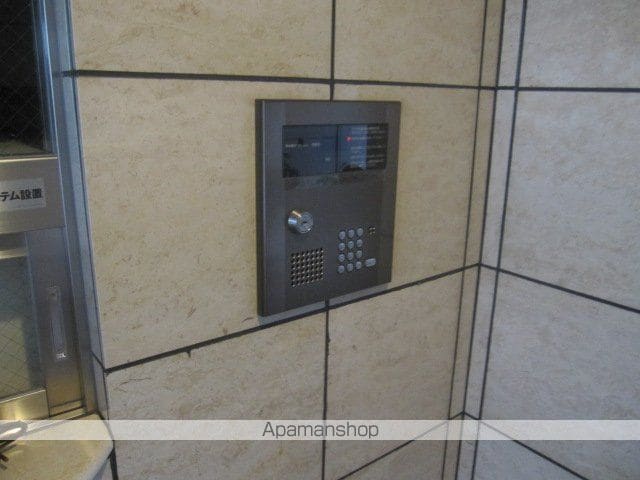 高円寺スルーエの玄関写真