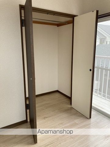 レジデンス西の内装写真