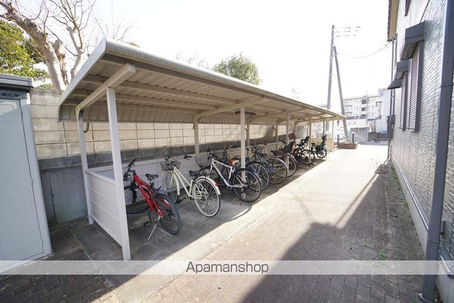 リラフカヤツ A棟の外観写真