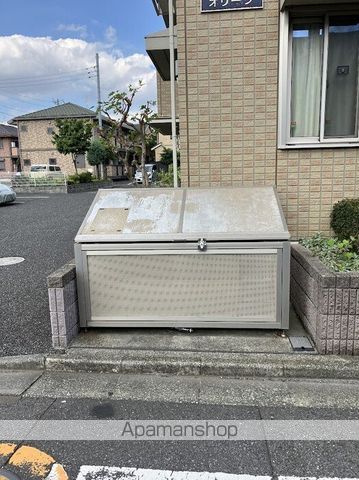 オリーブの内装写真