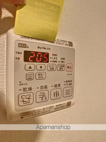 AUTHENTの内装写真