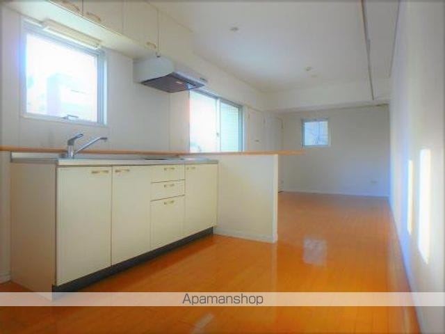 レズィダンスシャルルフロッケ山下町の内装写真