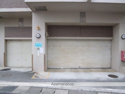 サンクフルネス[1K/25.56m2]の駐車場2