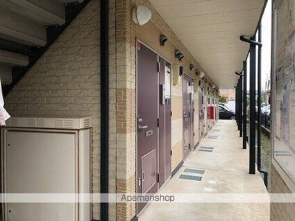 レオパレスフォーブル２１[1K/22.35m2]のエントランス