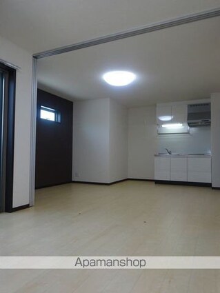 和歌山県和歌山市西高松１丁目[1LDK/37.35m2]のリビング・居間