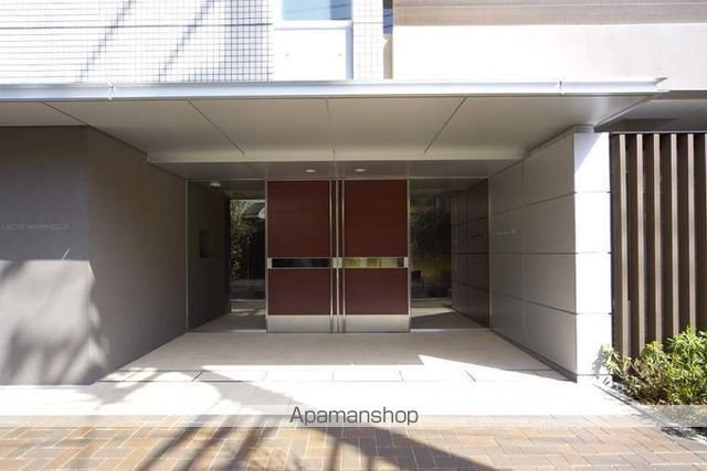 ヴォアラクテ西早稲田の玄関写真