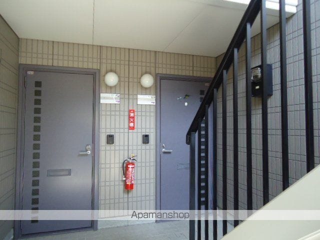 フォンティーヌ今泉 Aの玄関写真