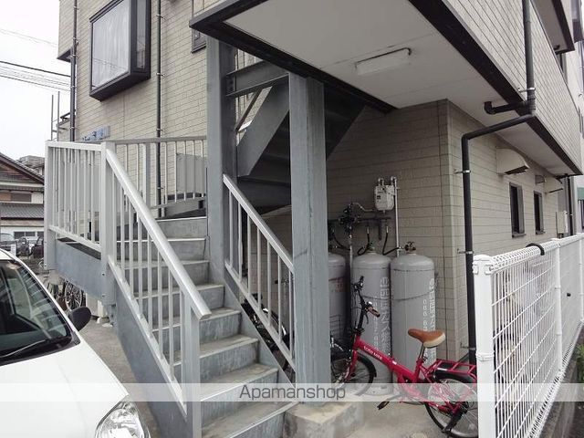コーポ泉川の玄関写真